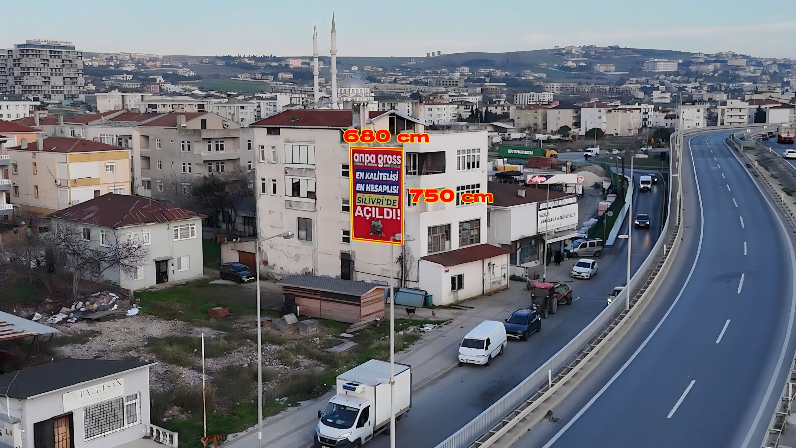 Tekirdağ ve Çorlu Duvar Reklam Kiralama: Maksimum Görünürlük